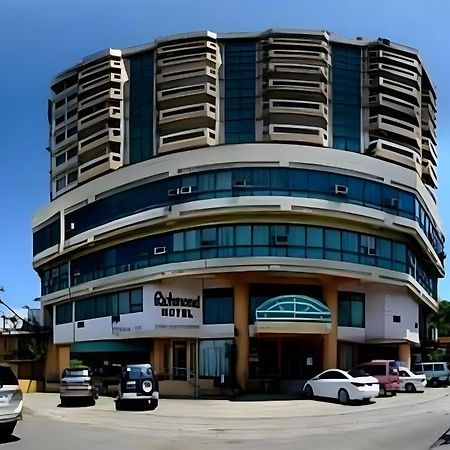 Richmond Plaza Hotel Tabok Екстериор снимка