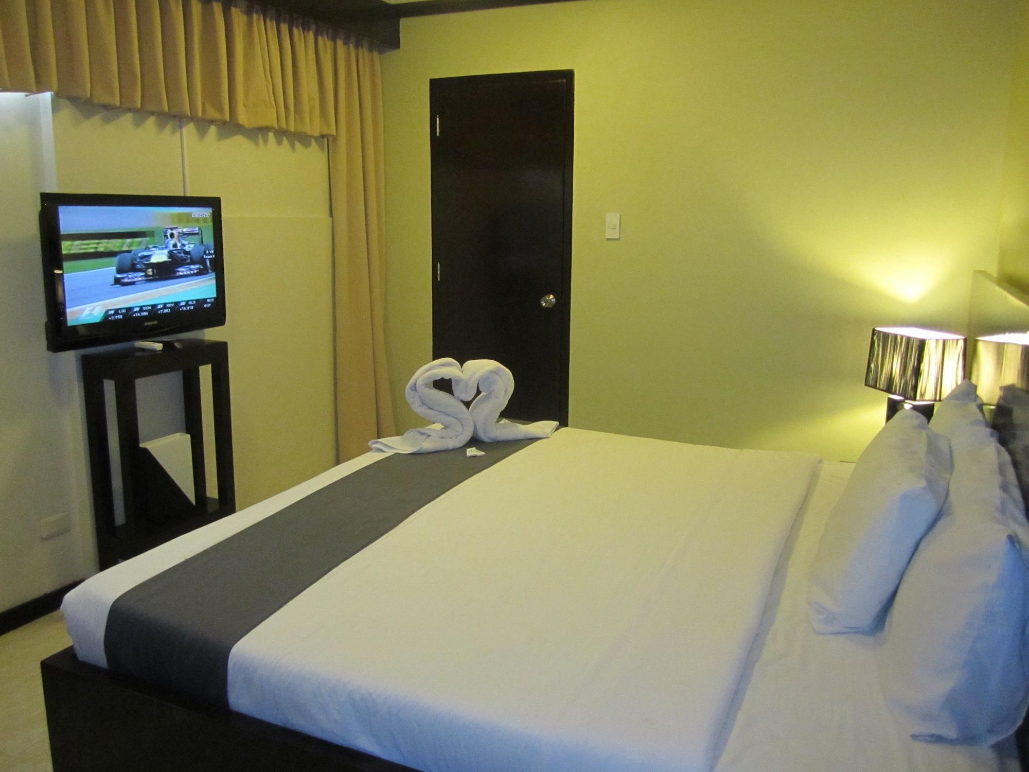 Richmond Plaza Hotel Tabok Екстериор снимка