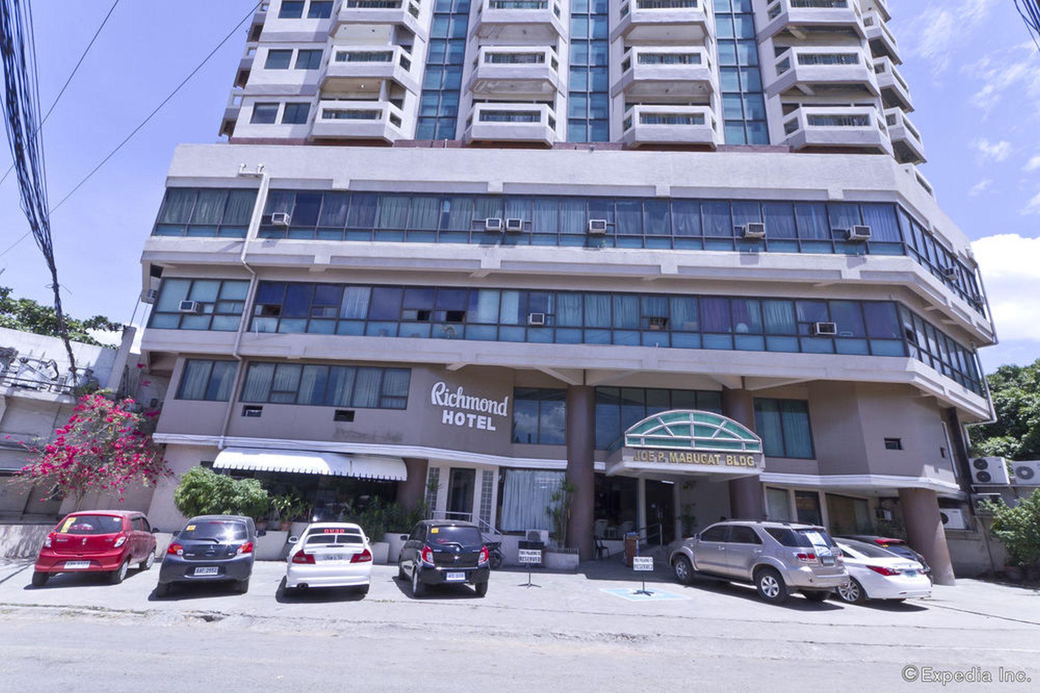 Richmond Plaza Hotel Tabok Екстериор снимка