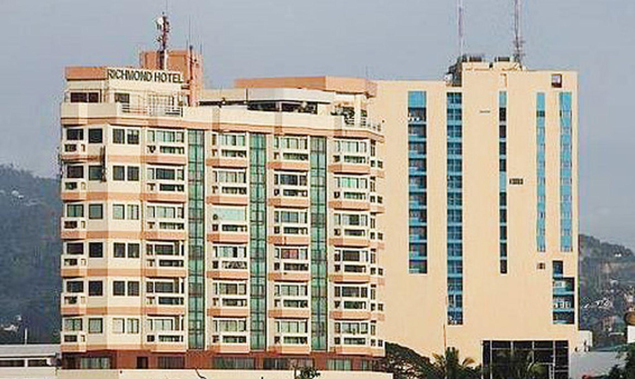 Richmond Plaza Hotel Tabok Екстериор снимка