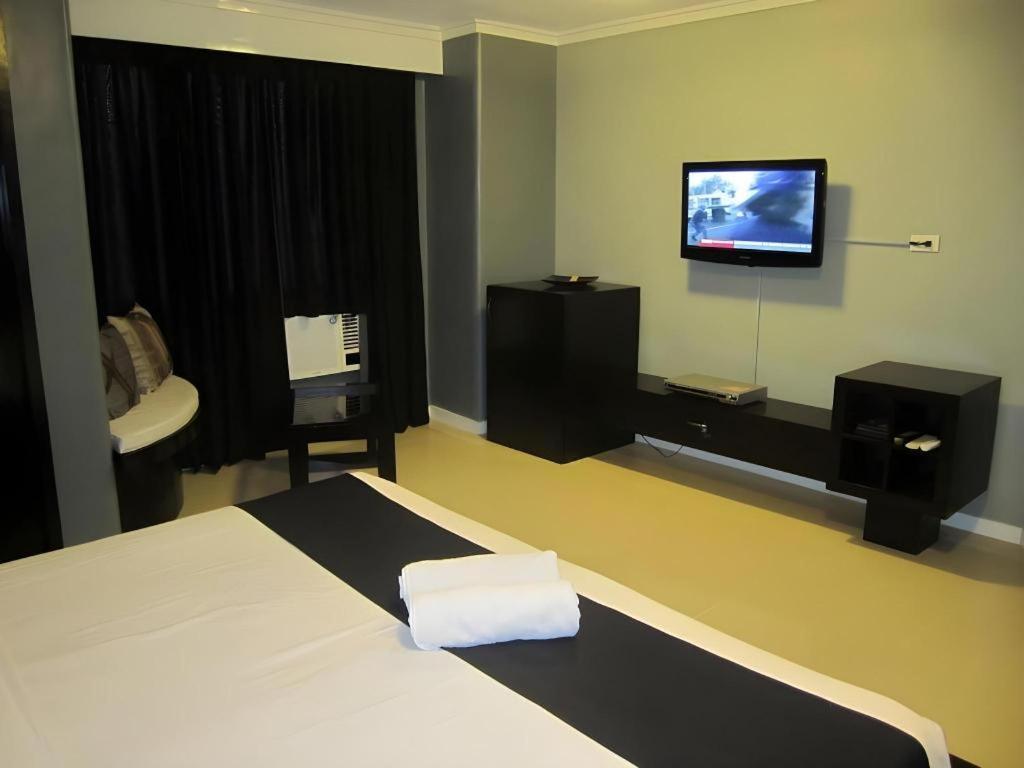 Richmond Plaza Hotel Tabok Екстериор снимка
