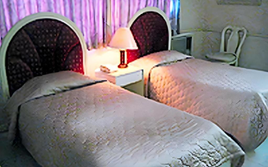 Richmond Plaza Hotel Tabok Екстериор снимка