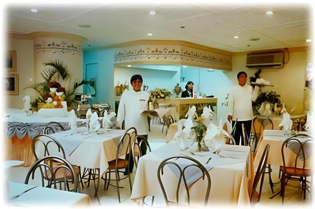 Richmond Plaza Hotel Tabok Екстериор снимка
