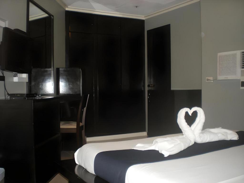 Richmond Plaza Hotel Tabok Екстериор снимка
