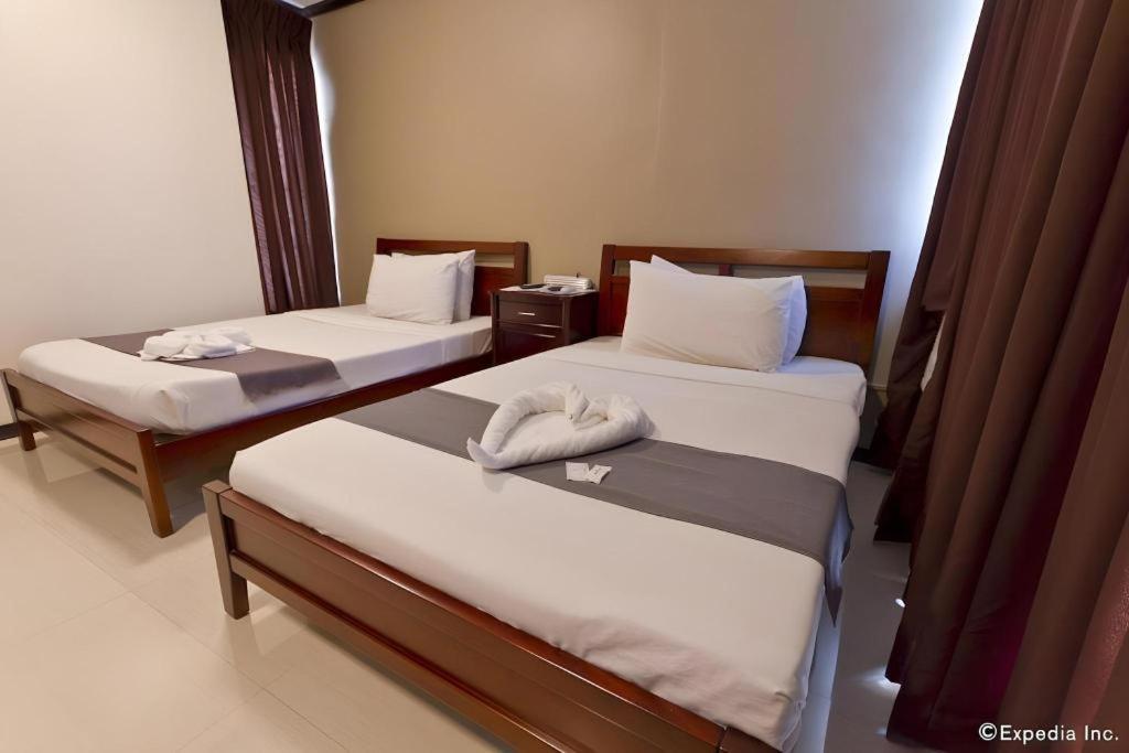Richmond Plaza Hotel Tabok Екстериор снимка
