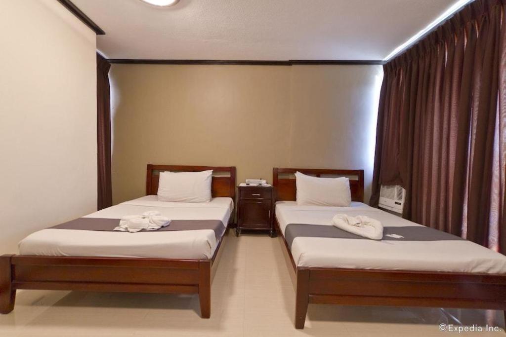 Richmond Plaza Hotel Tabok Екстериор снимка