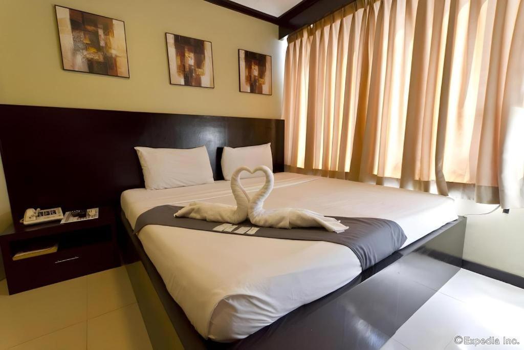 Richmond Plaza Hotel Tabok Екстериор снимка