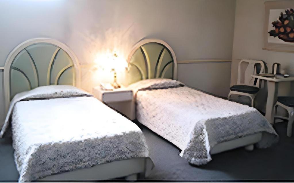 Richmond Plaza Hotel Tabok Екстериор снимка