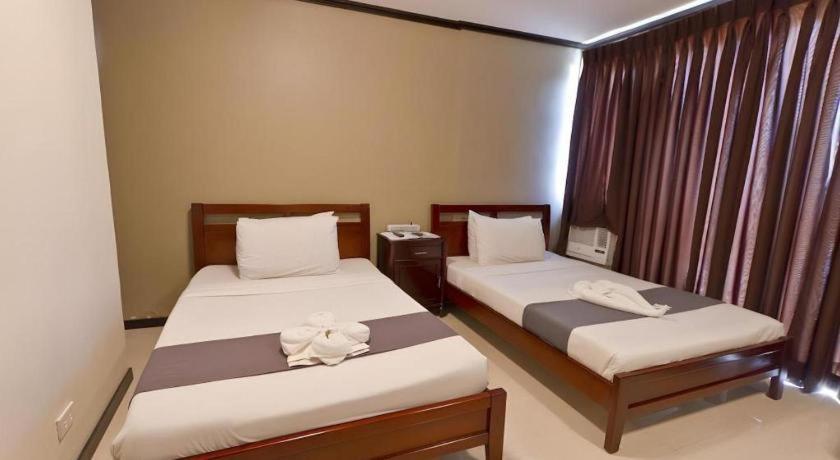 Richmond Plaza Hotel Tabok Екстериор снимка