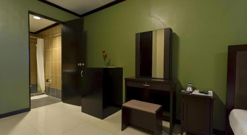 Richmond Plaza Hotel Tabok Екстериор снимка