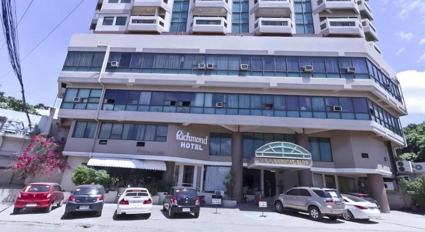Richmond Plaza Hotel Tabok Екстериор снимка