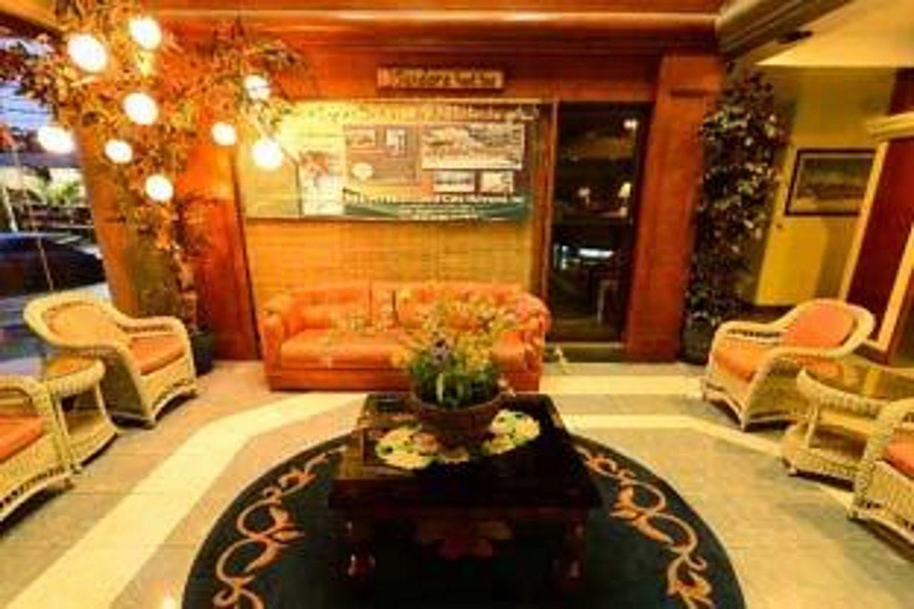Richmond Plaza Hotel Tabok Екстериор снимка